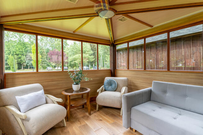 Obiekt eventowy z noclegami i salą bankietkową