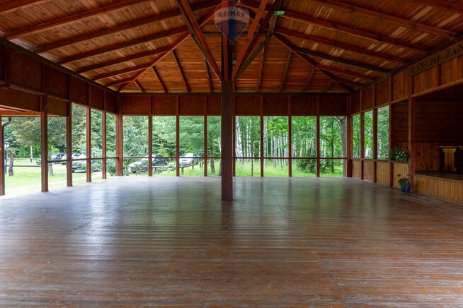 Obiekt eventowy z noclegami i salą bankietkową