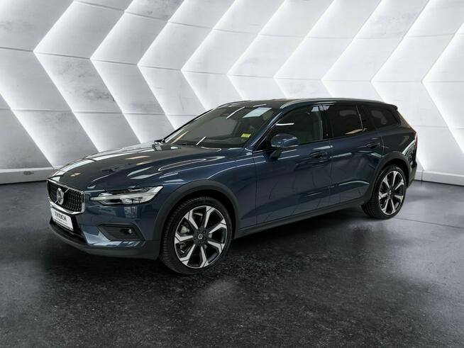 Volvo V60 Cross Country B5(B) AWD Ultimate B Mild Hybrid