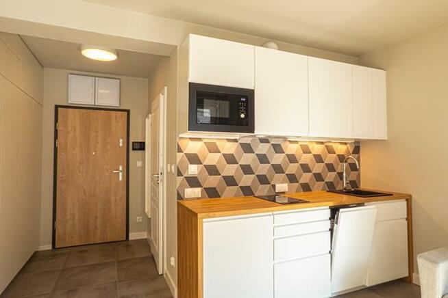 Kręta 23, Nadodrze, kawalerka z balkonem