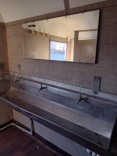 Barakowóz WC zaplecze budowlane