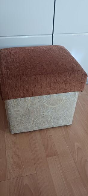 Sprzedam narożnik z fotelem i pufkami