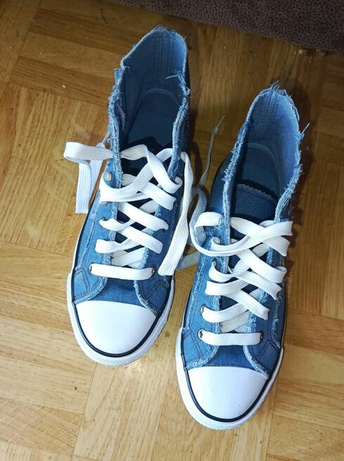 Sprzedam trampki r.38