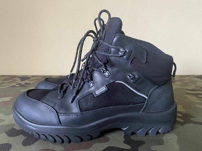 Buty zimowe 4F NEODRY 45, uszkodzone