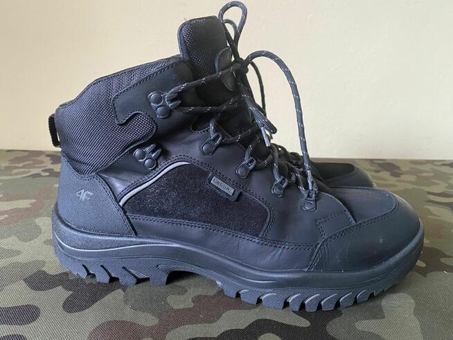 Buty zimowe 4F NEODRY 45, uszkodzone