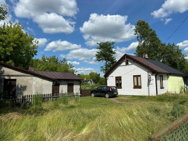 Dom z działką usługową 692 m2 przy ul. Stacyjnej