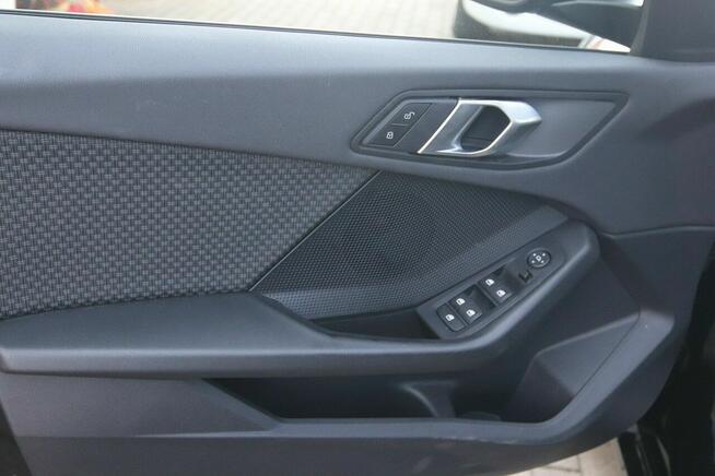 BMW 118 zarejestrowany,2020-PIERWSZA REJ, alu, parktronic, led