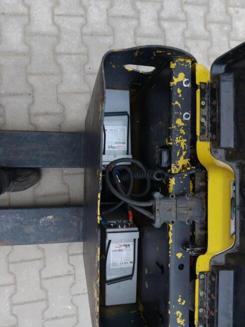 Wózek paletowy elektryczny YALE MP16