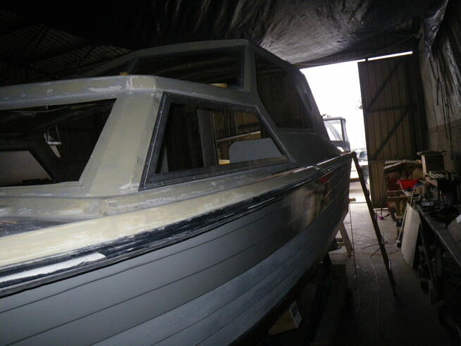 Kabinowa łódź wędkarska w remoncie 6,7m.