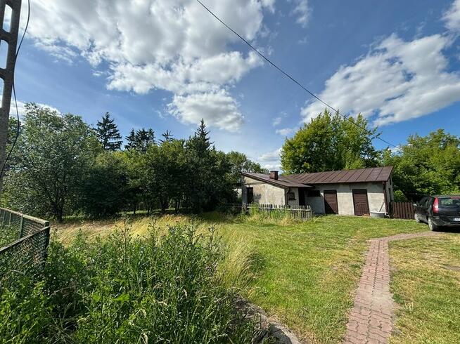 Dom z działką usługową 692 m2 przy ul. Stacyjnej