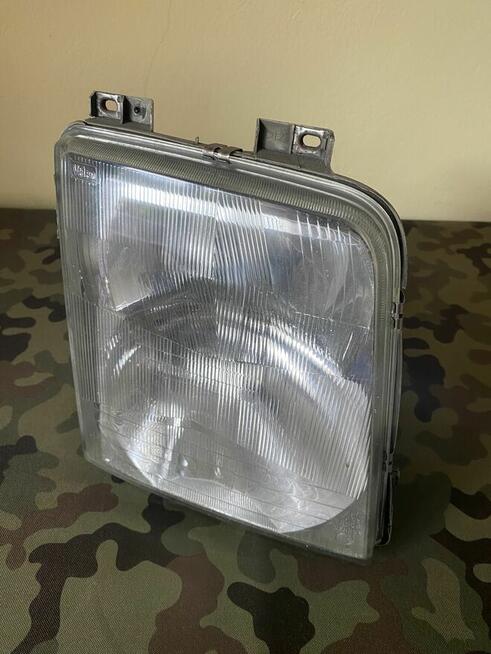 Lampa przednia prawa VW LT 35 Valeo (Dawca części)
