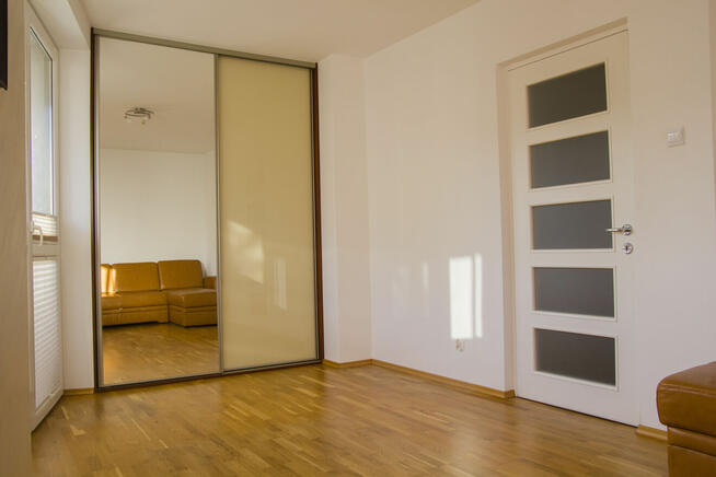 Stołeczna, centrum 3 pok 66,7 m2, cegła, dostępne 1 września