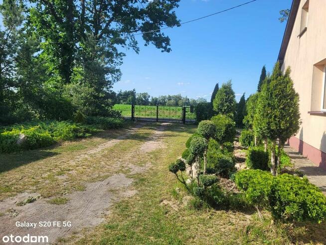 Sprzedam dom z dużą działką i budynkami gospodarczymi