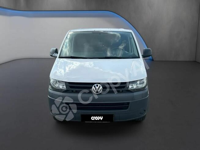 Volkswagen Transporter L2H1 2013 rok