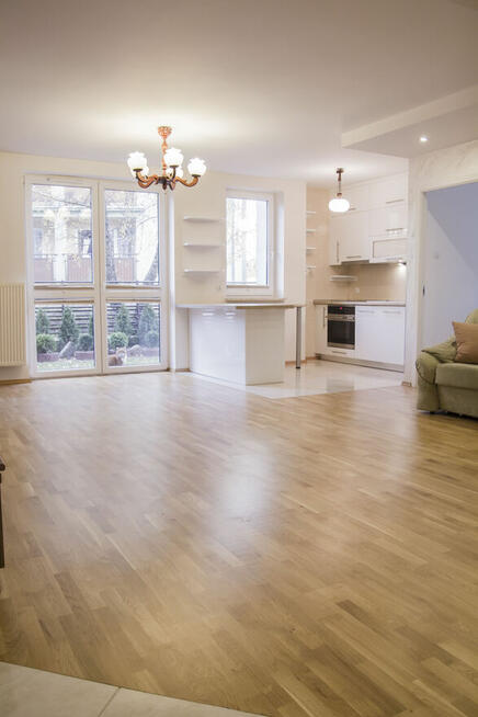 Stołeczna, centrum 3 pok 66,7 m2, cegła, dostępne 1 września