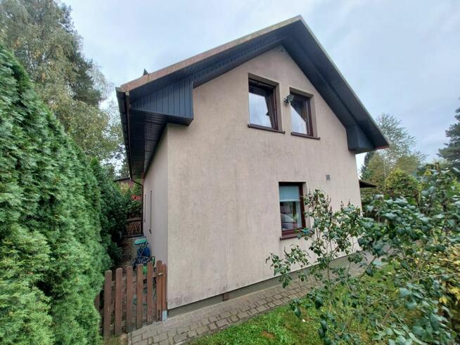 Dom Władysławów gm. Żabia Wola, Kwiatowa