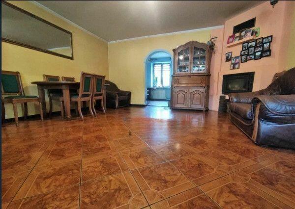 Dom Wola Pękoszewska gm. Kowiesy,