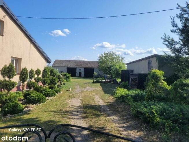 Sprzedam dom z dużą działką i budynkami gospodarczymi