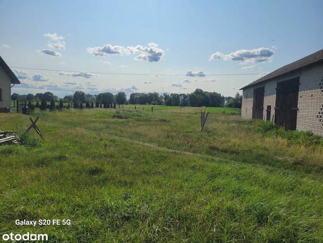 Sprzedam dom z dużą działką i budynkami gospodarczymi