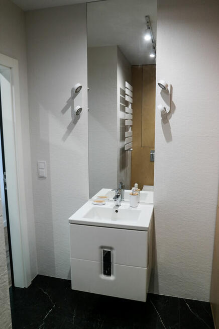 Kawalerka przy Hubalczyków, parking podziemny