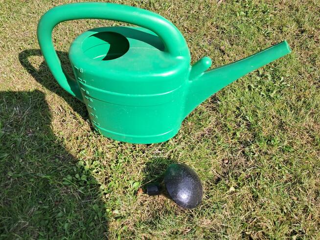 Konewka ogrodowa 8-litrowa „Prosperplast”, do sprzedania