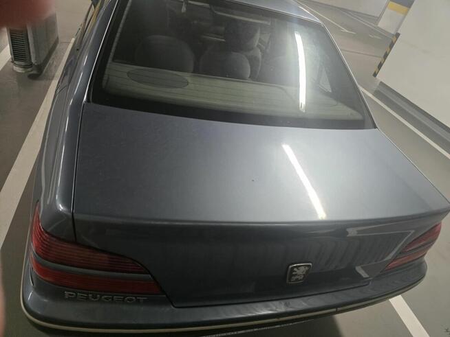 Sprzedam samochód marki Peugeot 406.