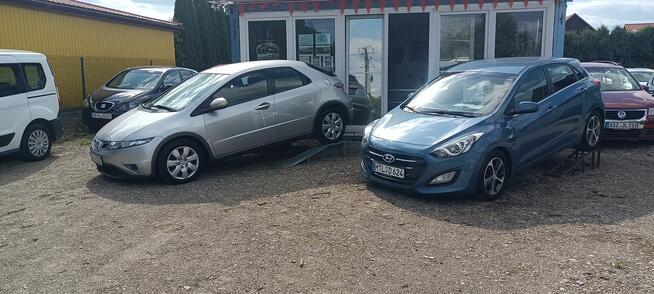 Honda Civic 1.4 benzyna 2011 Rok