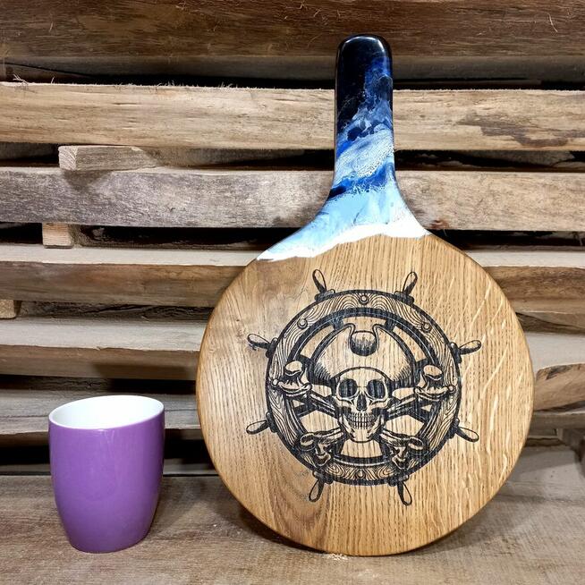 drewniana deska do krojenia i podawania przekąsek