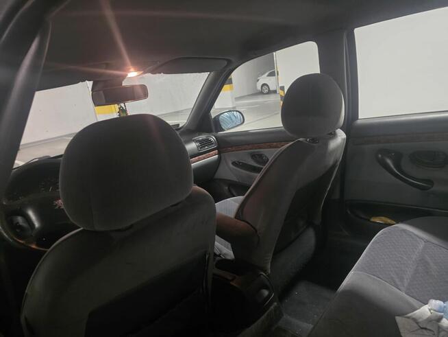 Sprzedam samochód marki Peugeot 406.