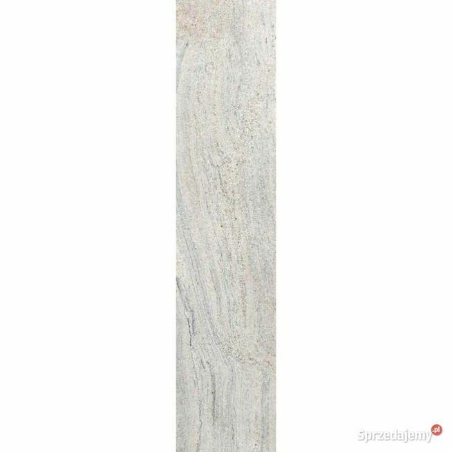 Stopień granitowy Cielo de Marfil płomieniowany 150x33x2 cm