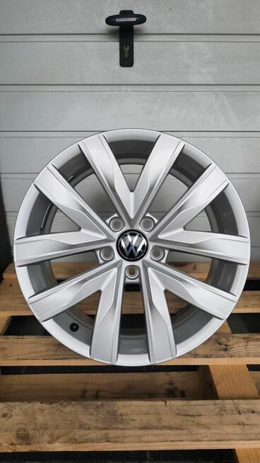 Felgi aluminiowe Vw Passat B8 Tiguan Seat Audi 17 5x112 Et3