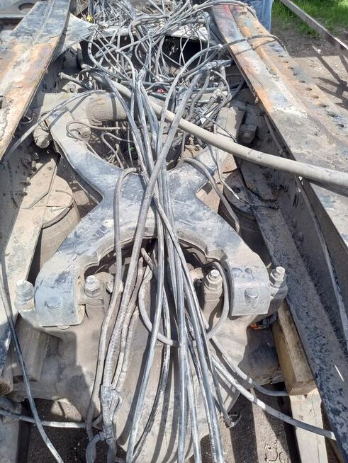 Sprzedam części od powypadkowego ciągnika samochodowego MAN