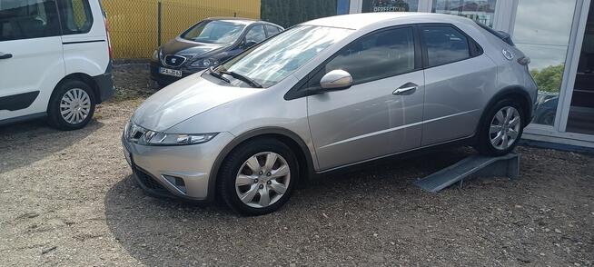 Honda Civic 1.4 benzyna 2011 Rok