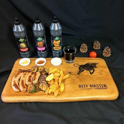 drewniana deska do krojenia i podawania przekąsek