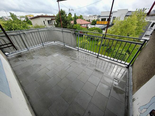 Sprzedam połowę domu z działką i garażem