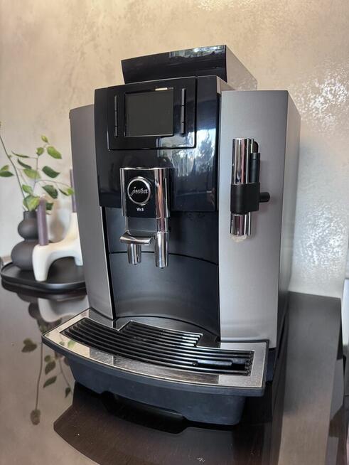 Ekspres automatyczny do kawy JURA WE8 Dark Inox