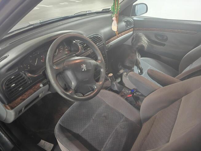 Sprzedam samochód marki Peugeot 406.