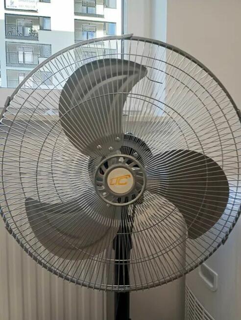 Sprzedam wentylator duży 50 cm idealny stan jak nowy