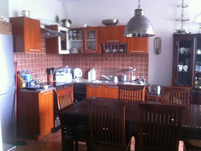 Wynajmę duże mieszkanie na długi czas