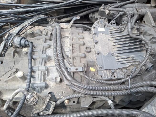 Sprzedam części od powypadkowego ciągnika samochodowego MAN