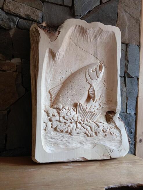 Rekodzielo rzezby z drewna lipowego