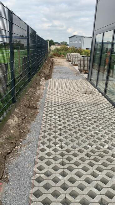 Prace brukarskie, mycie kostki, pielęgnacja ogrodów