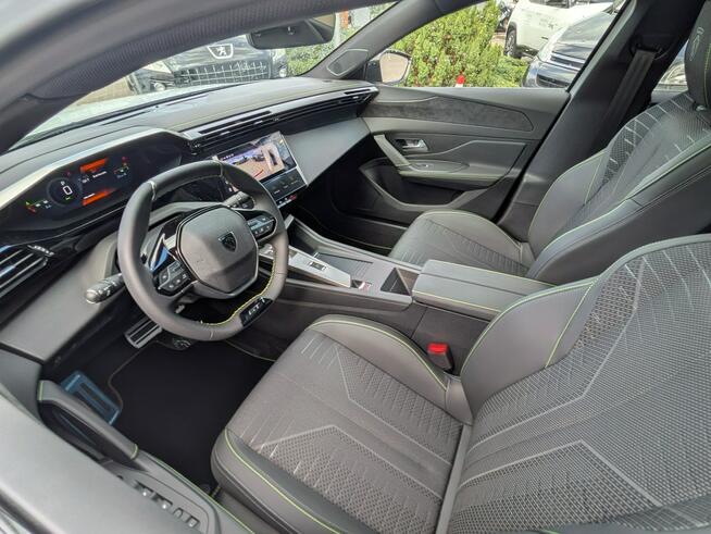 Peugeot 408 1.2T mHEV 145km GT LIFT 2026 Dostępny/Szklany dach