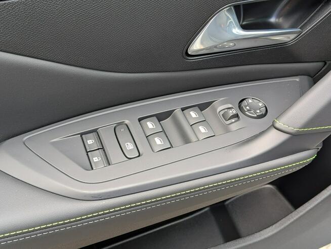 Peugeot 408 1.2T mHEV 145km GT LIFT 2026 Dostępny/Szklany dach