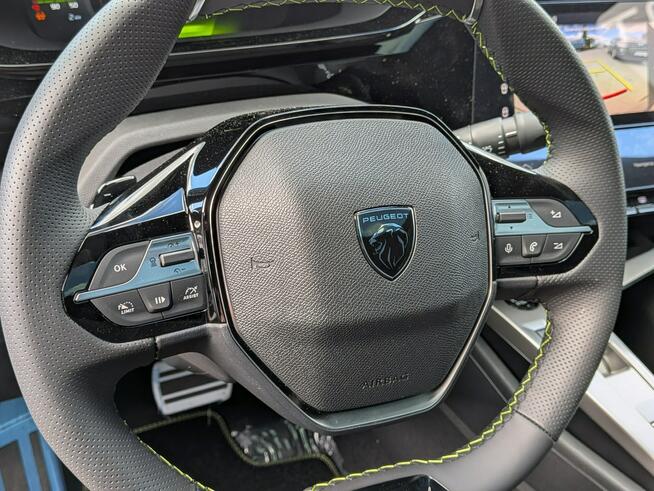 Peugeot 408 1.2T mHEV 145km GT LIFT 2026 Dostępny/Szklany dach