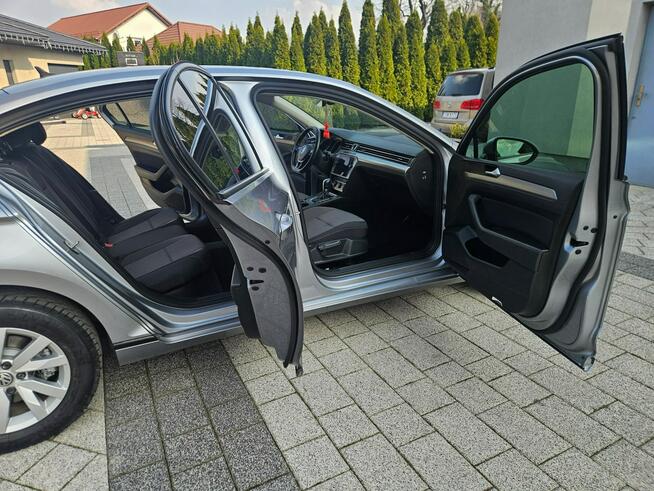 Volkswagen Passat 2.0 150 km klimatronik, tempomat, parktronik, navigacja Salon Polska