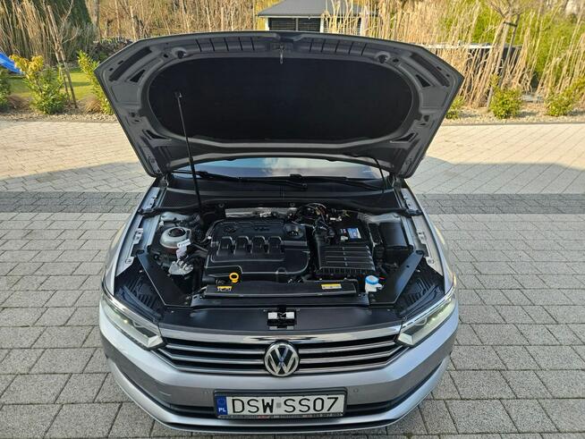 Volkswagen Passat 2.0 150 km klimatronik, tempomat, parktronik, navigacja Salon Polska