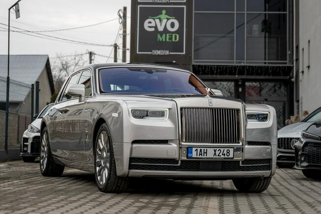 Rolls-Royce Phantom 6.7 V12 TwinTurbo 571KM / BeSpoke / Ikona / Jedyny w PL / Bezwypadkowy