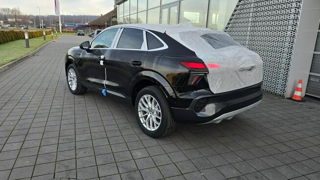 Audi Q3 e-hybrid 272 KM S tronic JASNA TAPICERKA