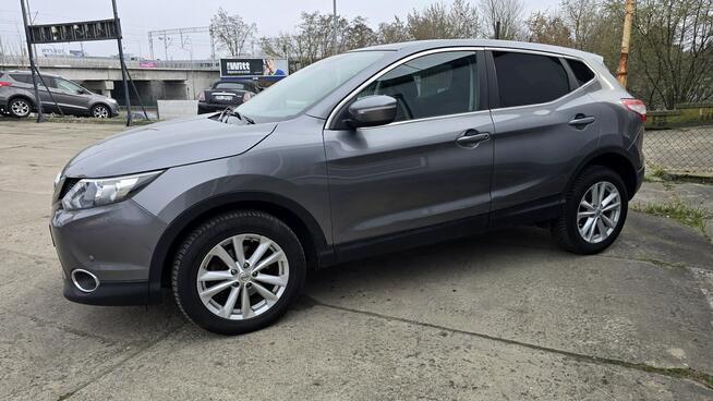 Nissan Qashqai panoramiczny dach, kamera cofania, czujniki parkowania, asystent lini